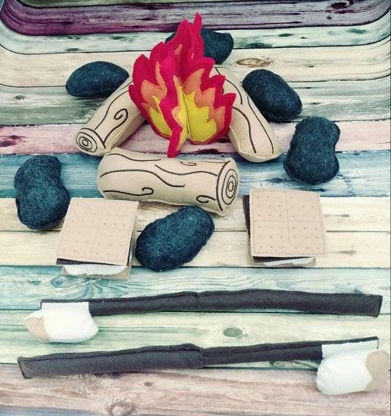 Felt Campfire with lantern play set - Felt Bonfire Playset - kids camping - play campfire - campfire play set - gift for kids