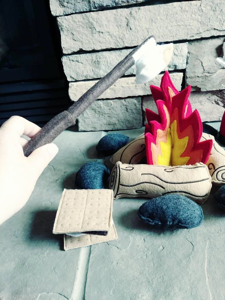Felt Campfire with lantern play set - Felt Bonfire Playset - kids camping - play campfire - campfire play set - gift for kids