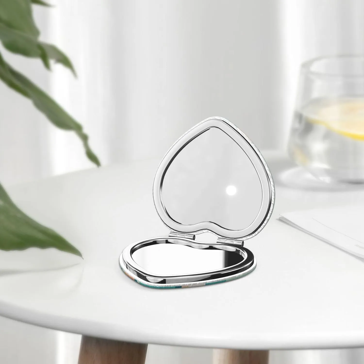 Portable Pocket Makeup Mirror Indoor Cartoon Potted Green Plants Travel Cosmetic Mirror Heart Shape Print Magnifying Compact Mirror for Eyelash