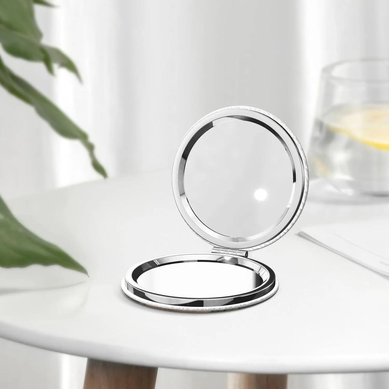 Portable Pocket Makeup Mirror Walking Elephant Travel Cosmetic Mirror Round Shape Print Magnifying Compact Mirror for Eyelash